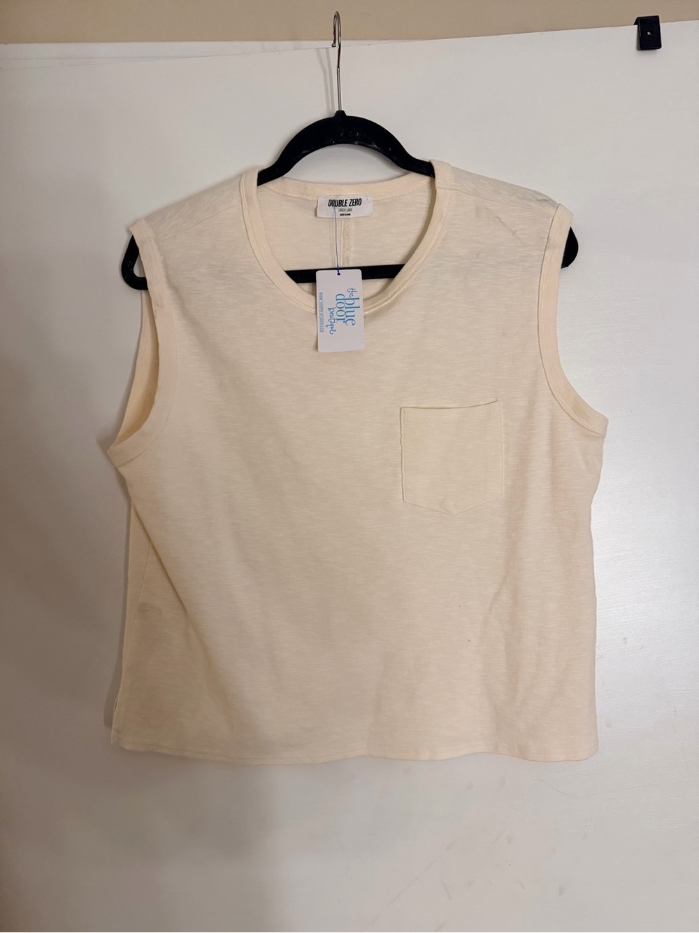 Double Zero Cream Sleeveless Pocket Tank – Size Large